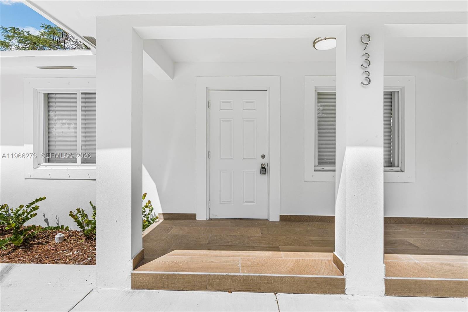 933 NW 50th St Miami, FL 33127