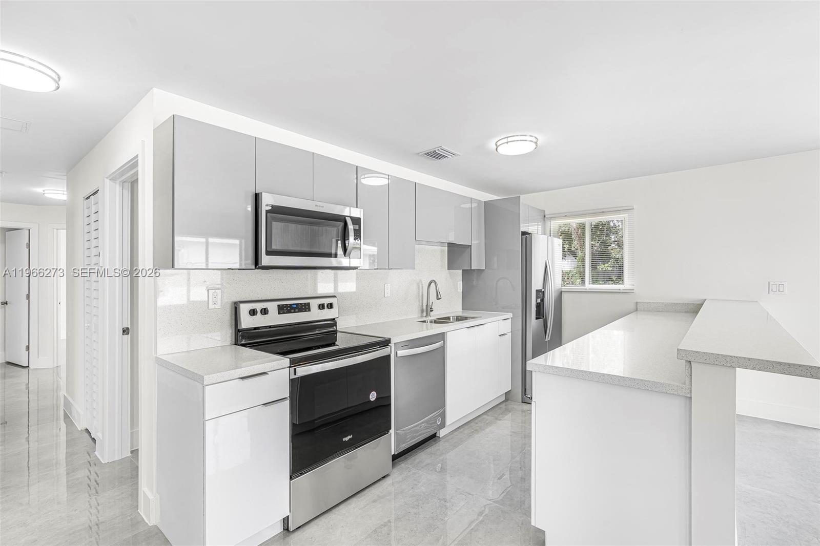 933 NW 50th St Miami, FL 33127