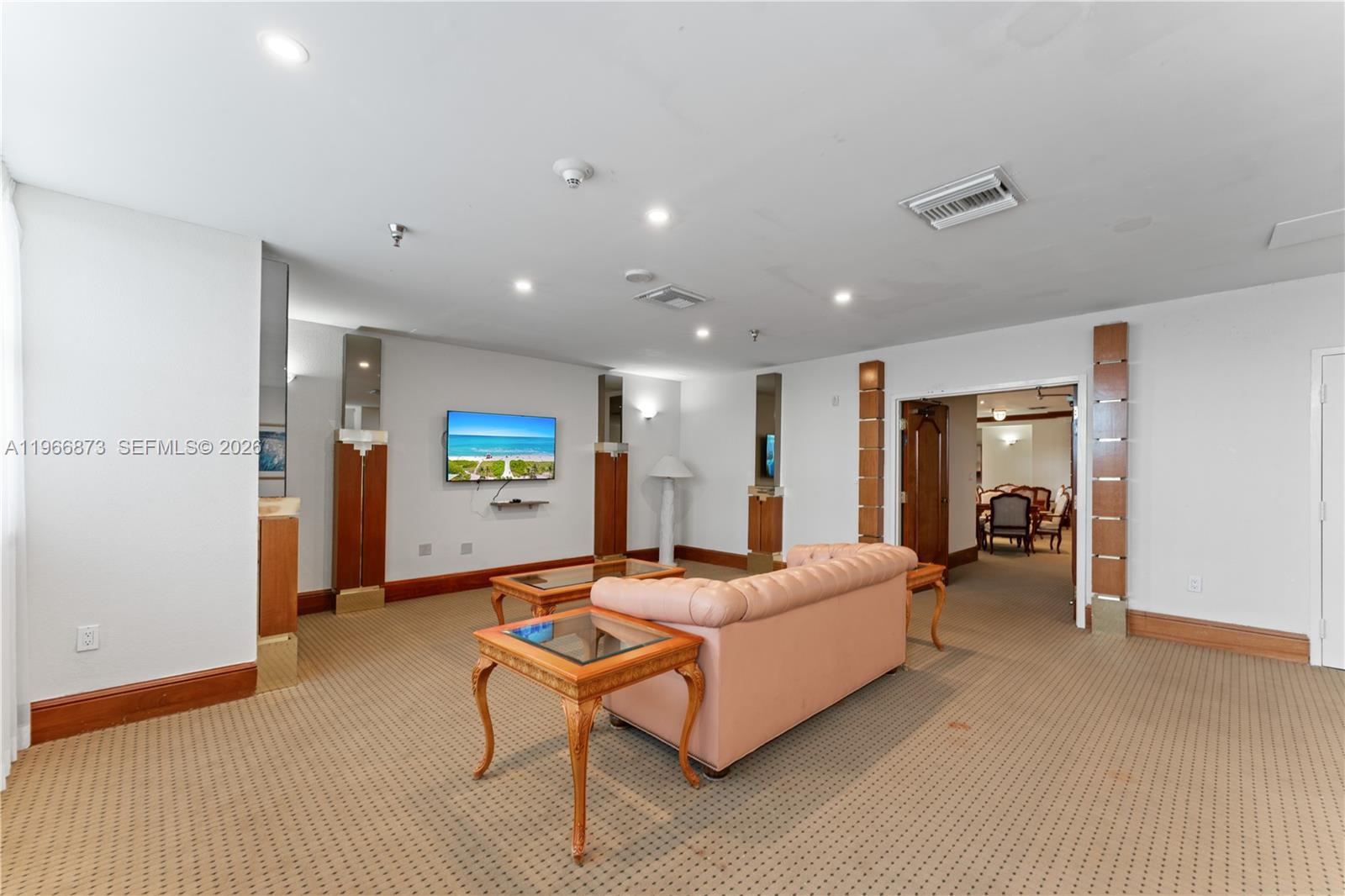 5757 Collins Ave #1902 Miami Beach, FL 33140