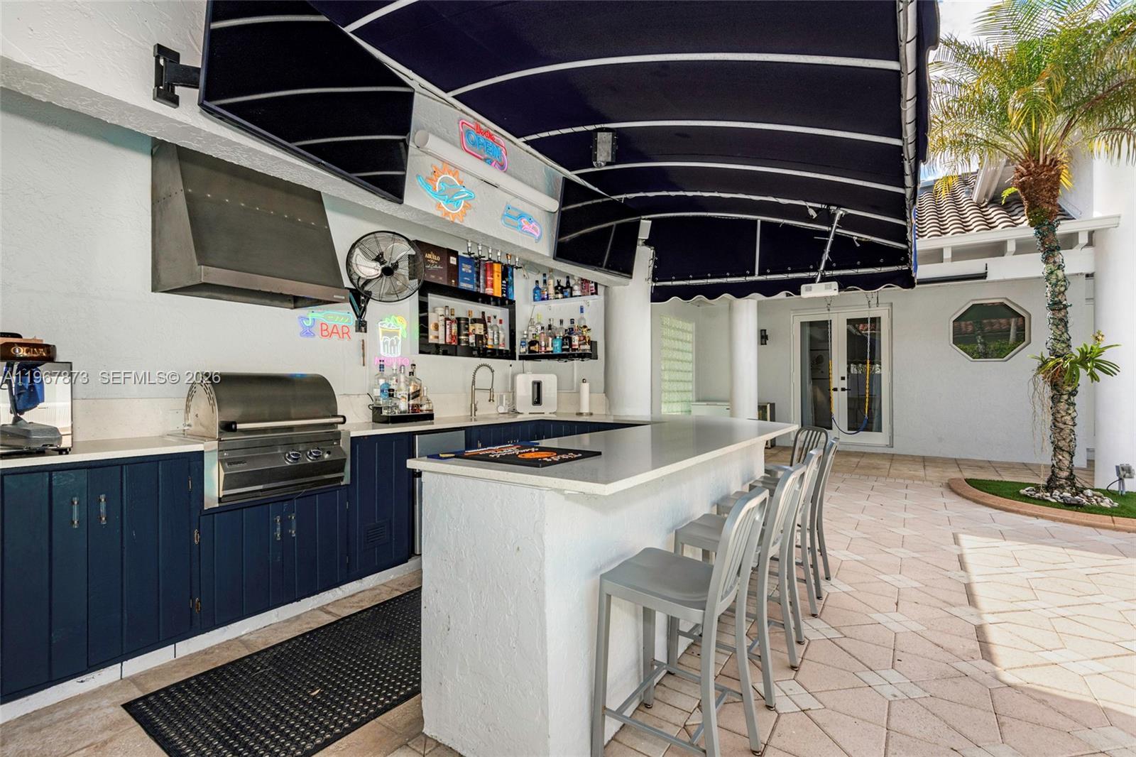 622 E Enclave Cir E Pembroke Pines, FL 33027