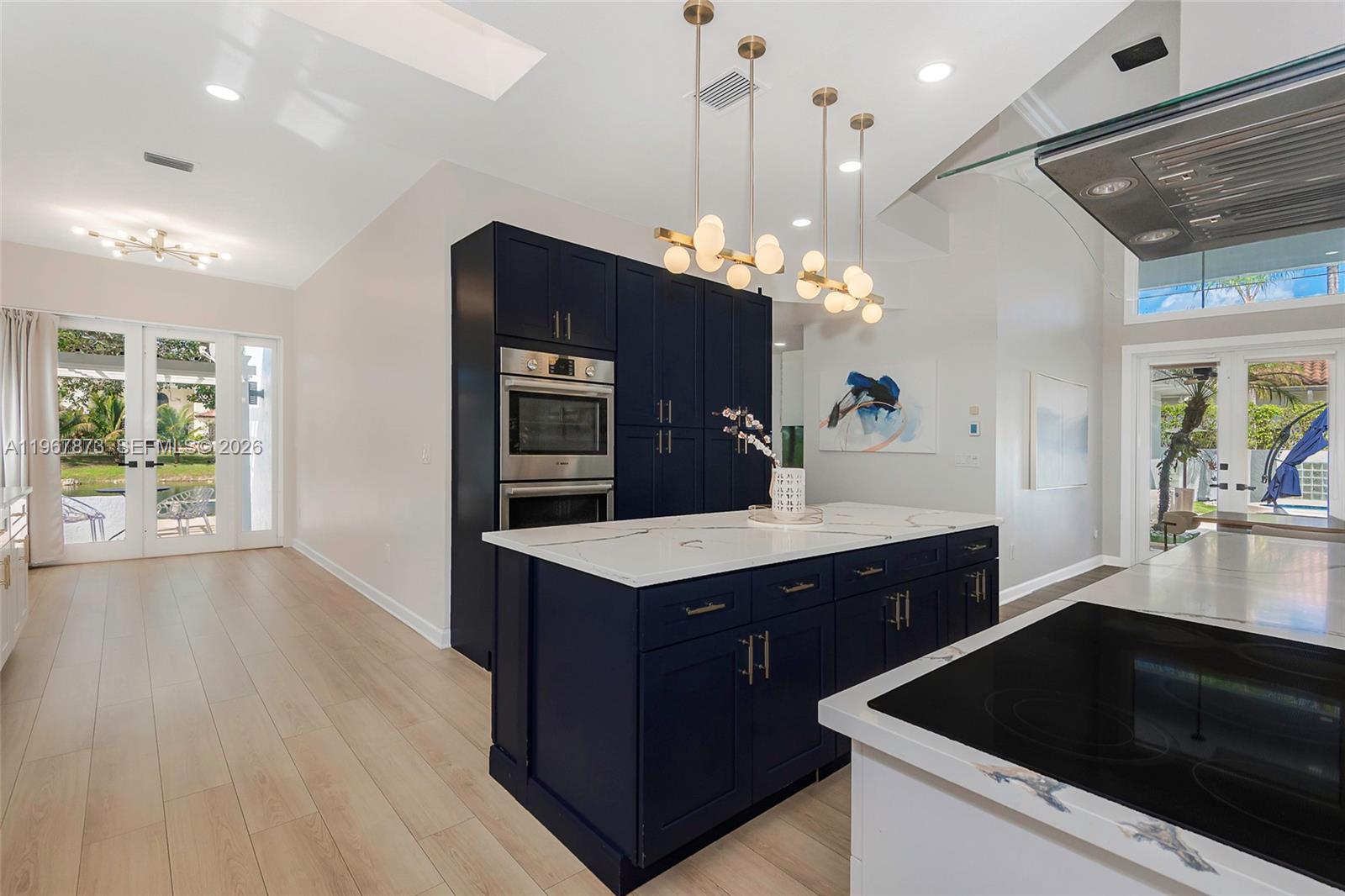 622 E Enclave Cir E Pembroke Pines, FL 33027