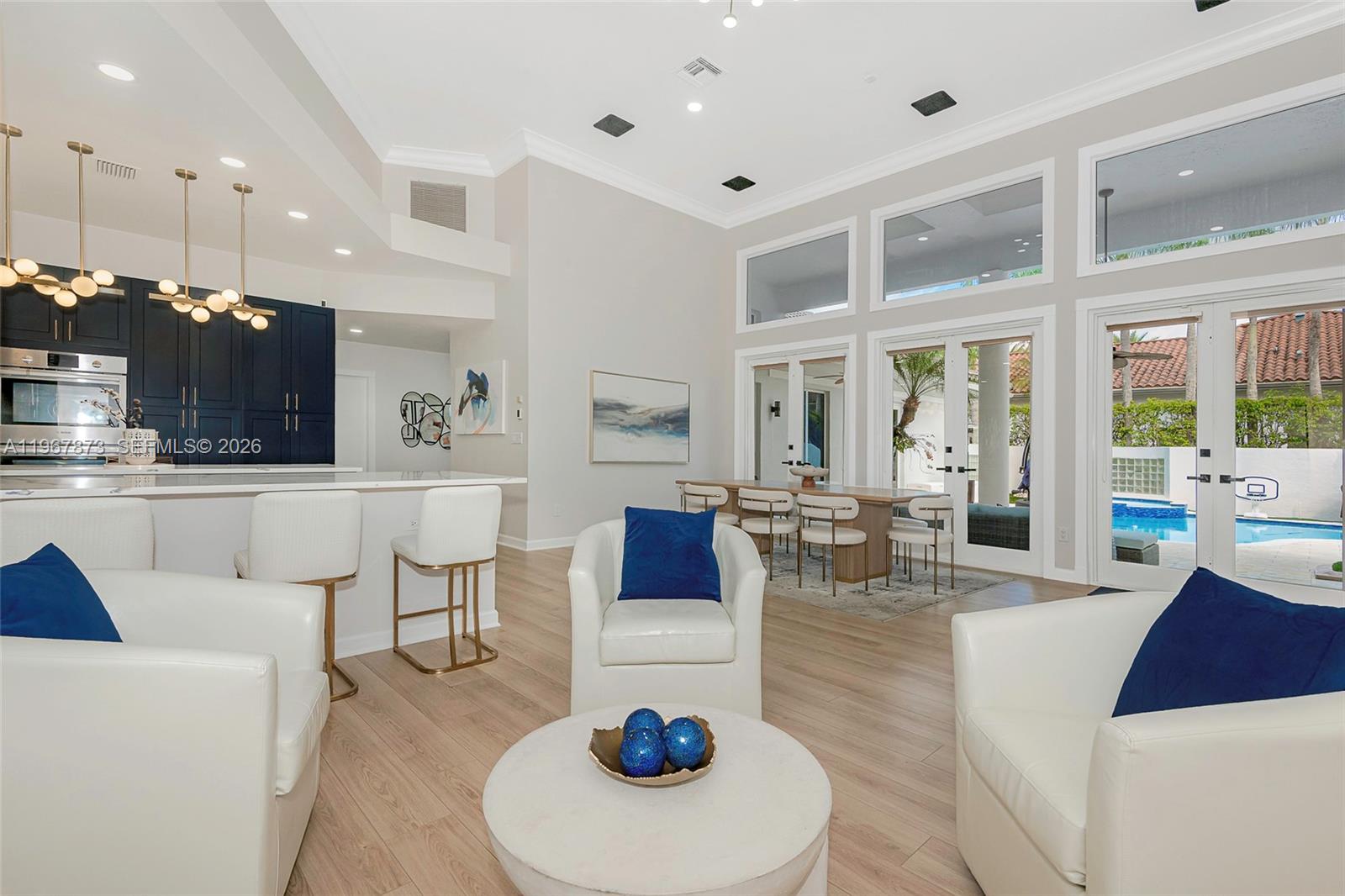 622 E Enclave Cir E Pembroke Pines, FL 33027