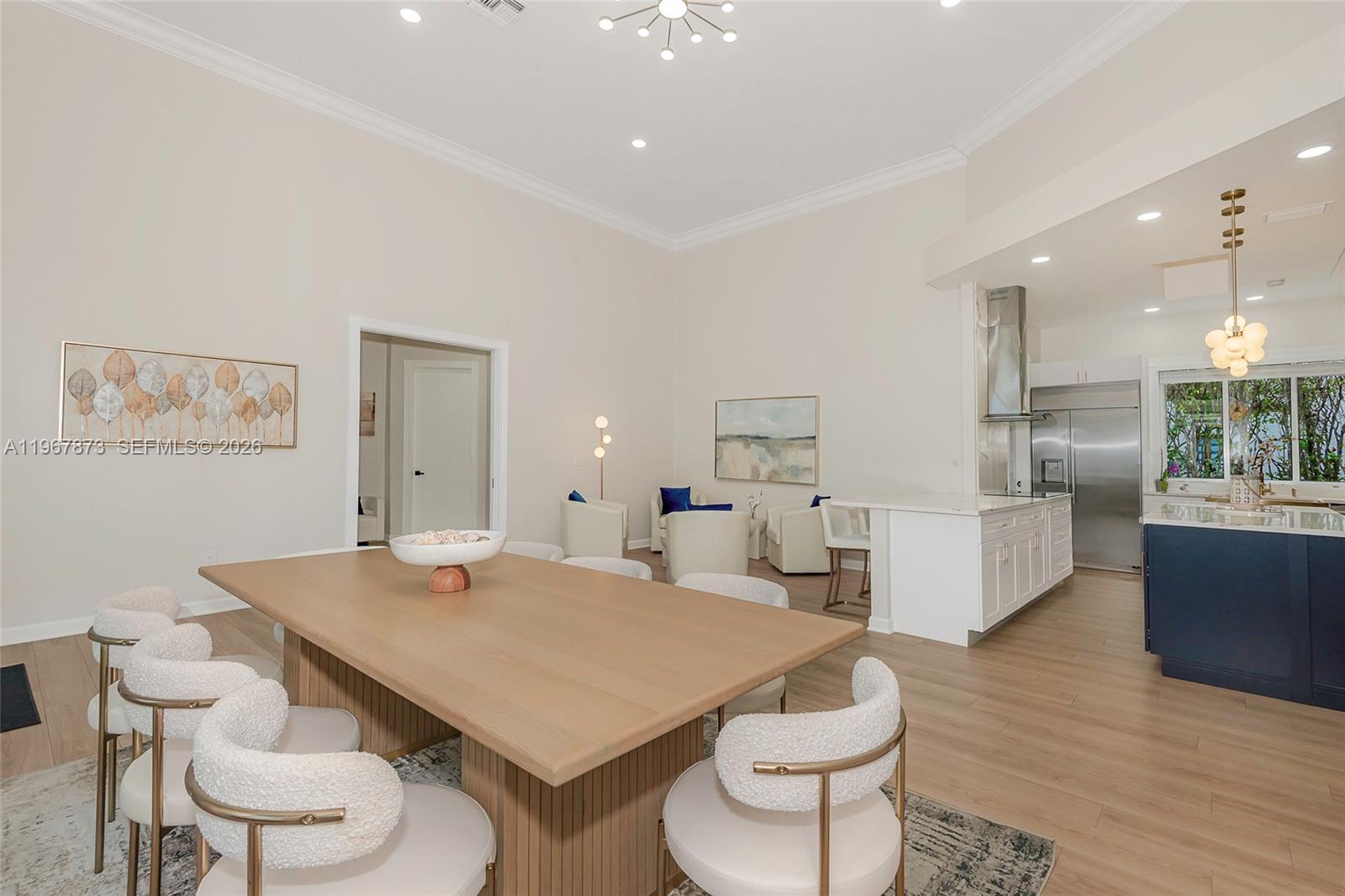 622 E Enclave Cir E Pembroke Pines, FL 33027