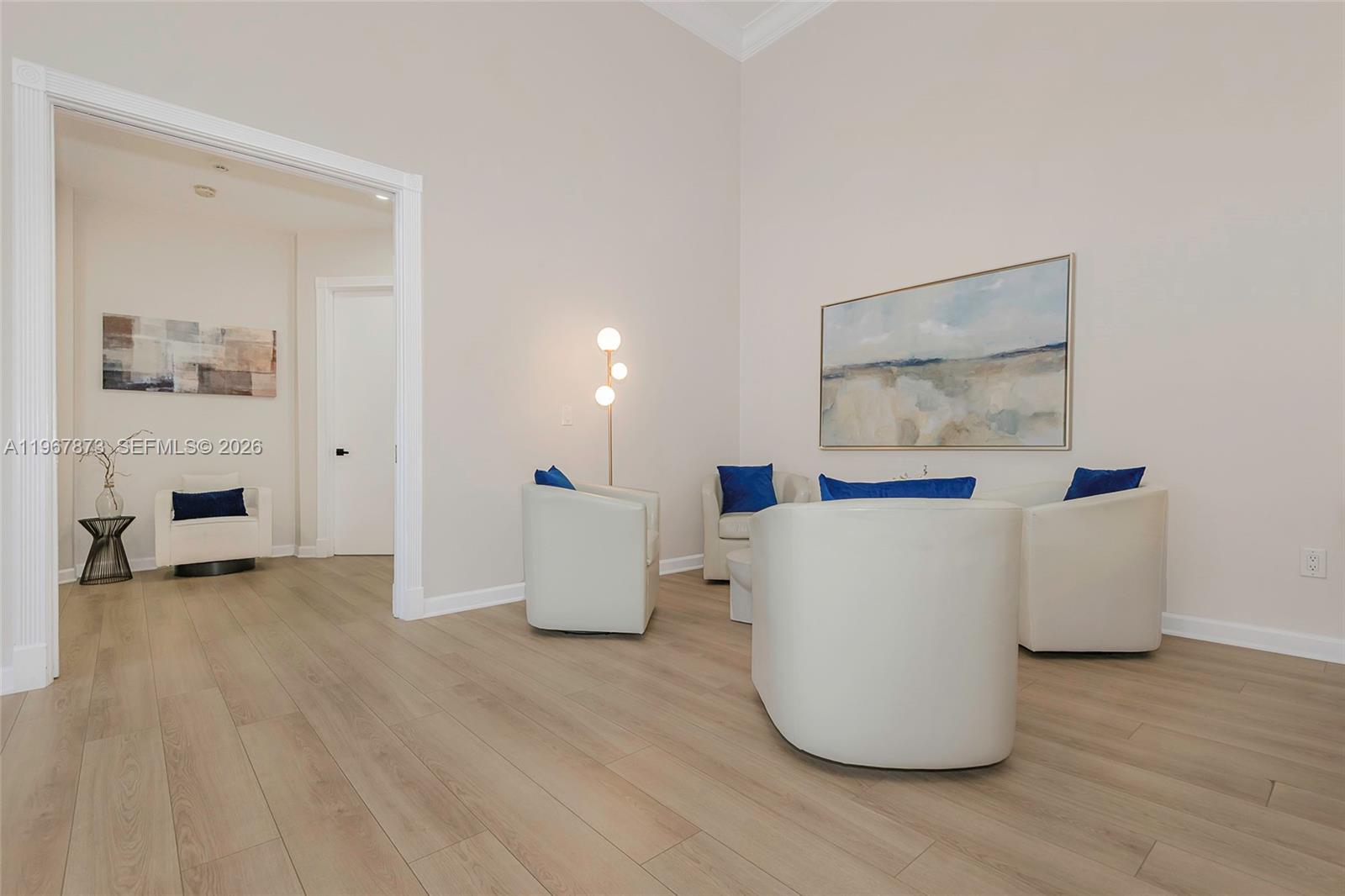 622 E Enclave Cir E Pembroke Pines, FL 33027