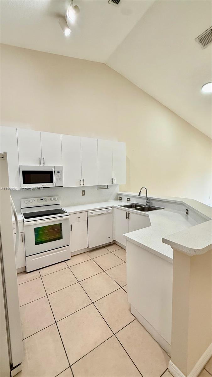 3323 NE 11th Dr #- Homestead, FL 33033