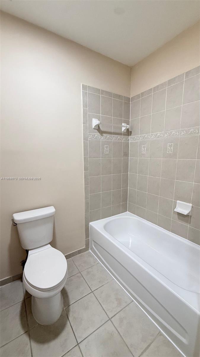 3323 NE 11th Dr #- Homestead, FL 33033