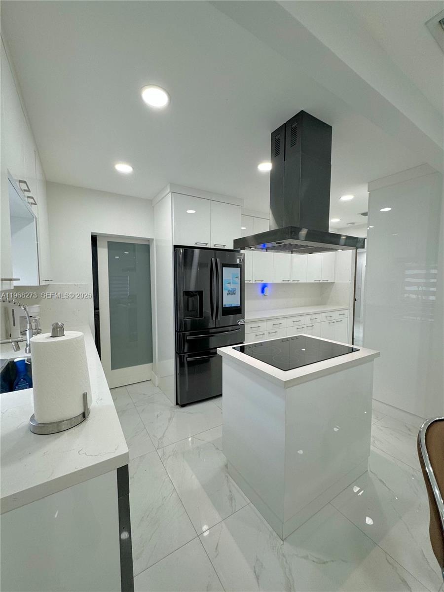 2121 SW 61st Ave Miami, FL 33155