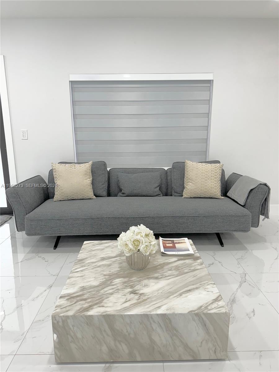 2121 SW 61st Ave Miami, FL 33155