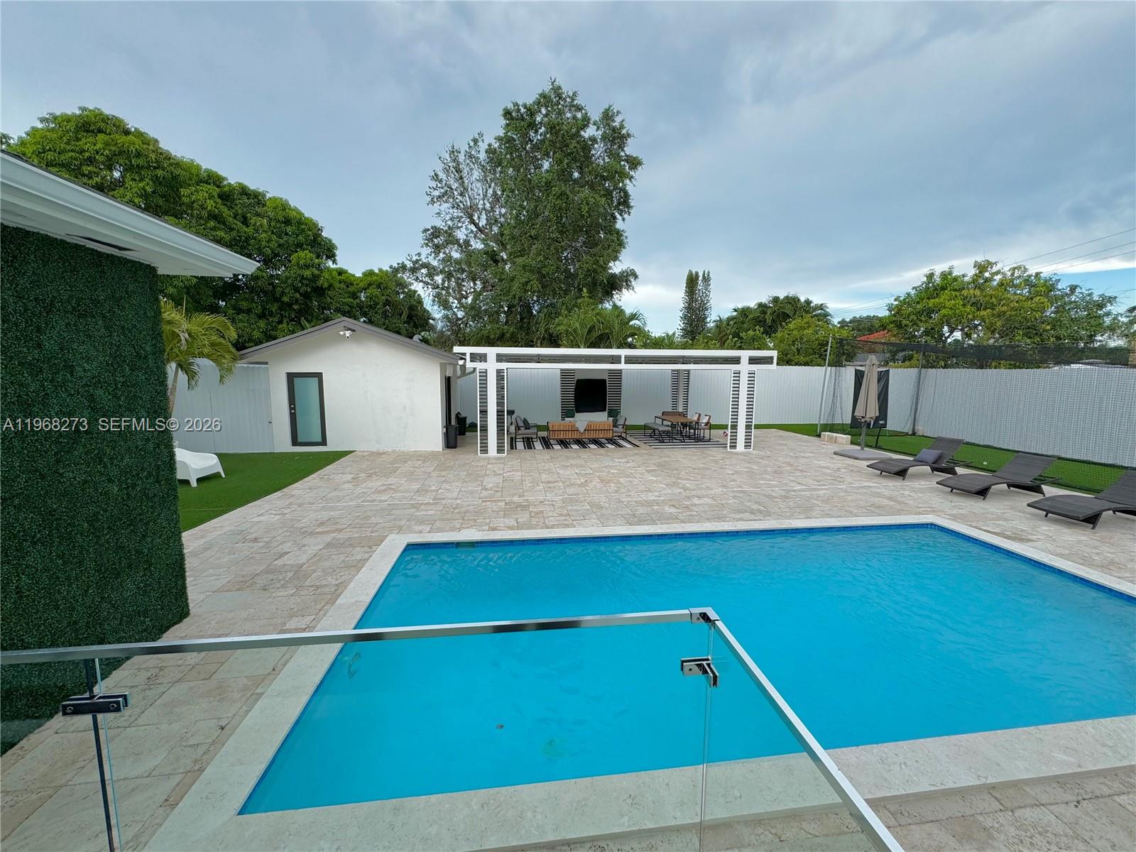 2121 SW 61st Ave Miami, FL 33155