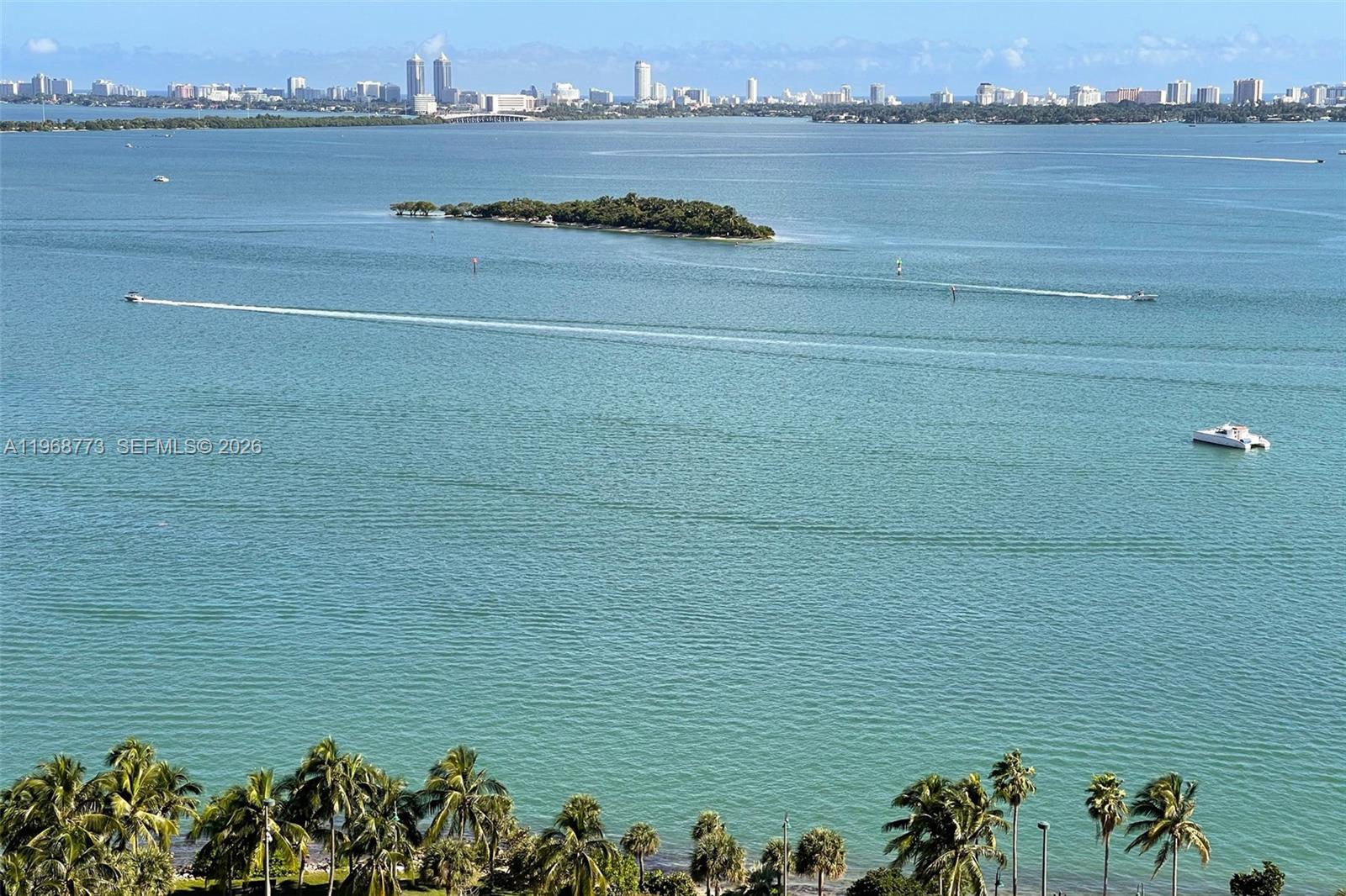 image Paramount Bay1