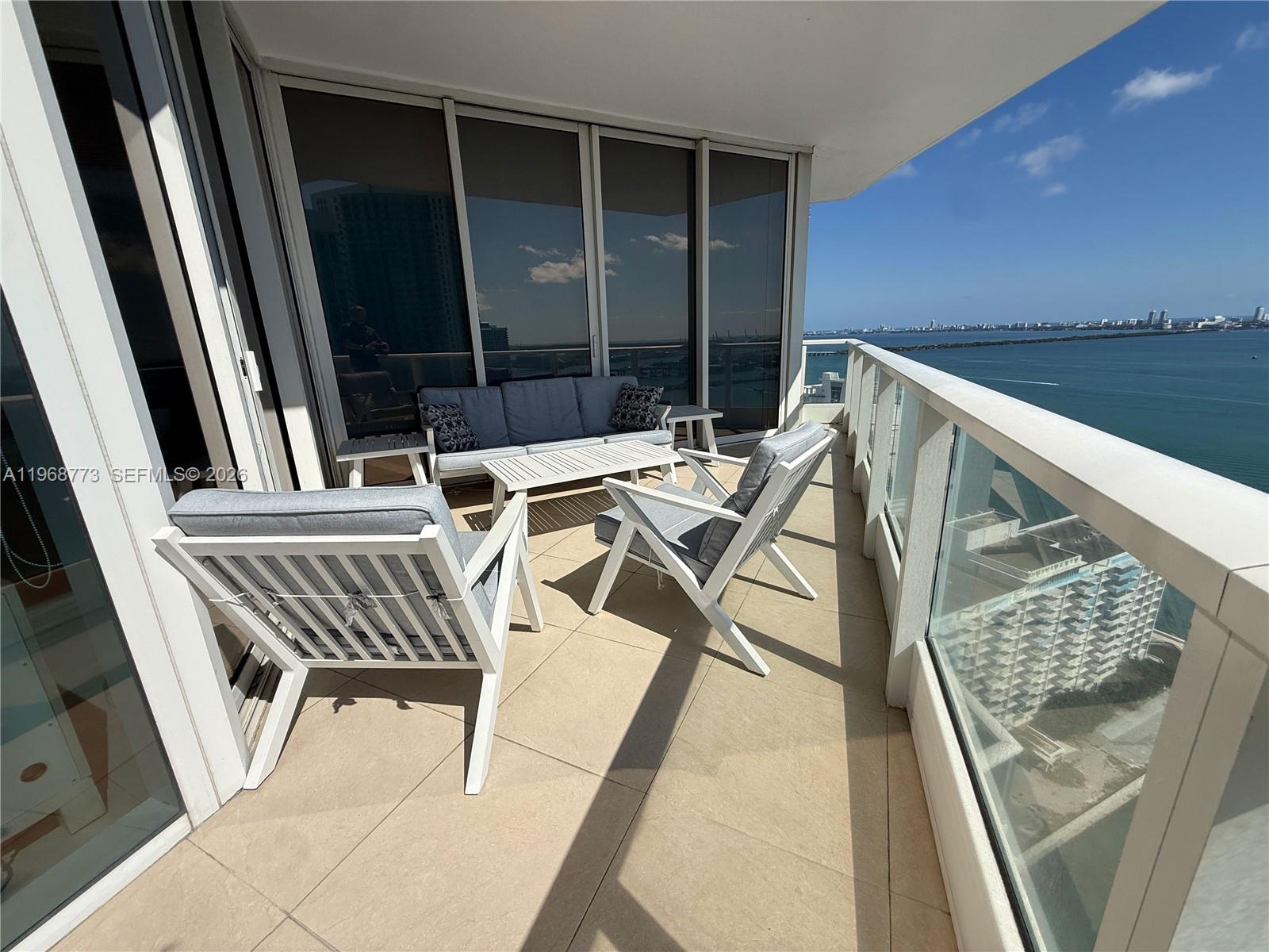 image Paramount Bay8