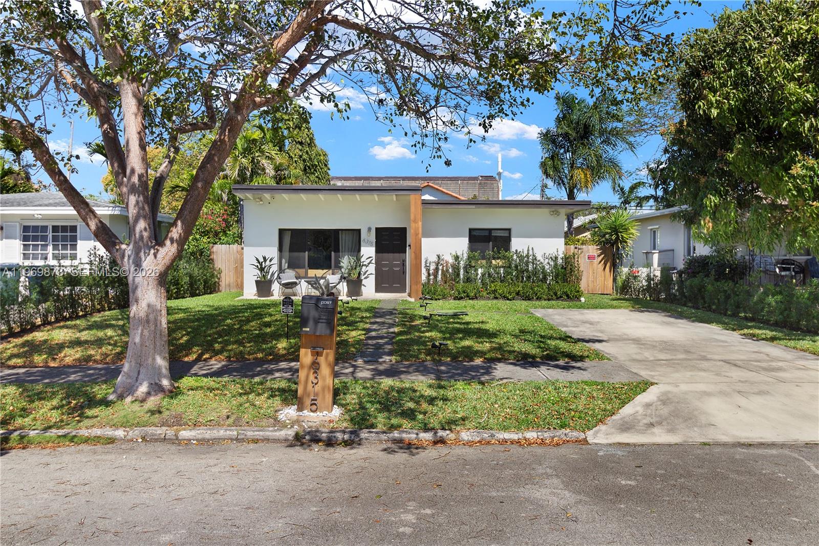 6315 SW 42nd St South Miami, FL 33155