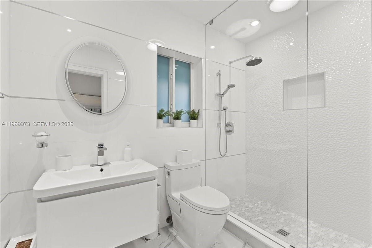 12930 Oleander Rd North Miami, FL 33181