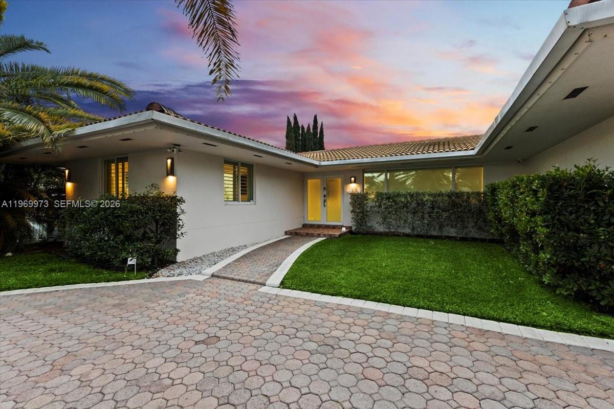 12930 Oleander Rd North Miami, FL 33181