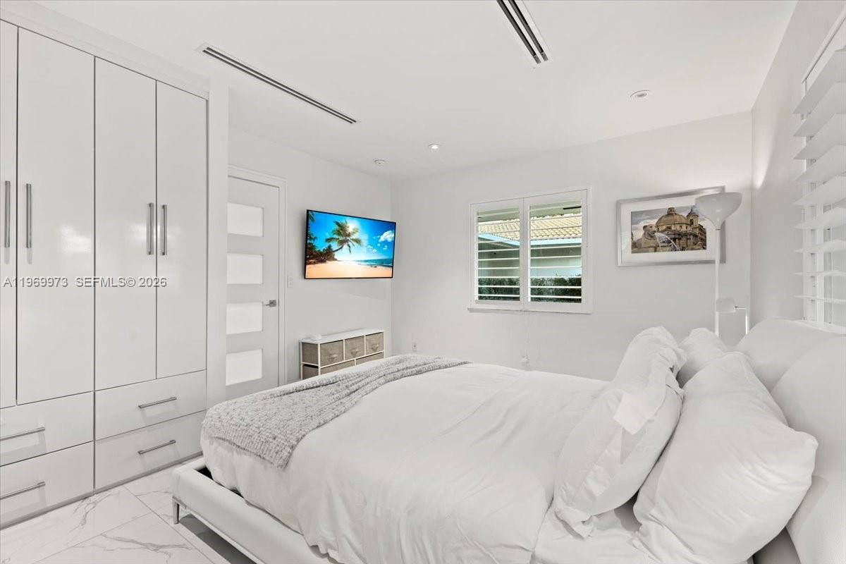 12930 Oleander Rd North Miami, FL 33181