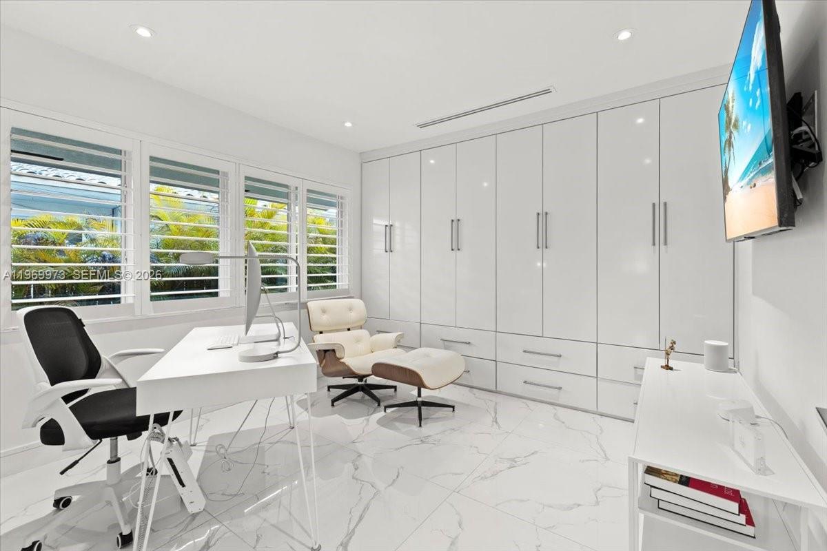 12930 Oleander Rd North Miami, FL 33181