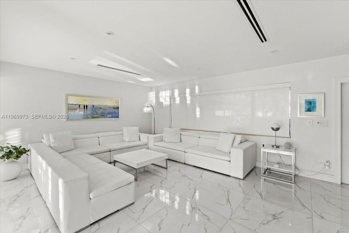 12930 Oleander Rd North Miami, FL 33181