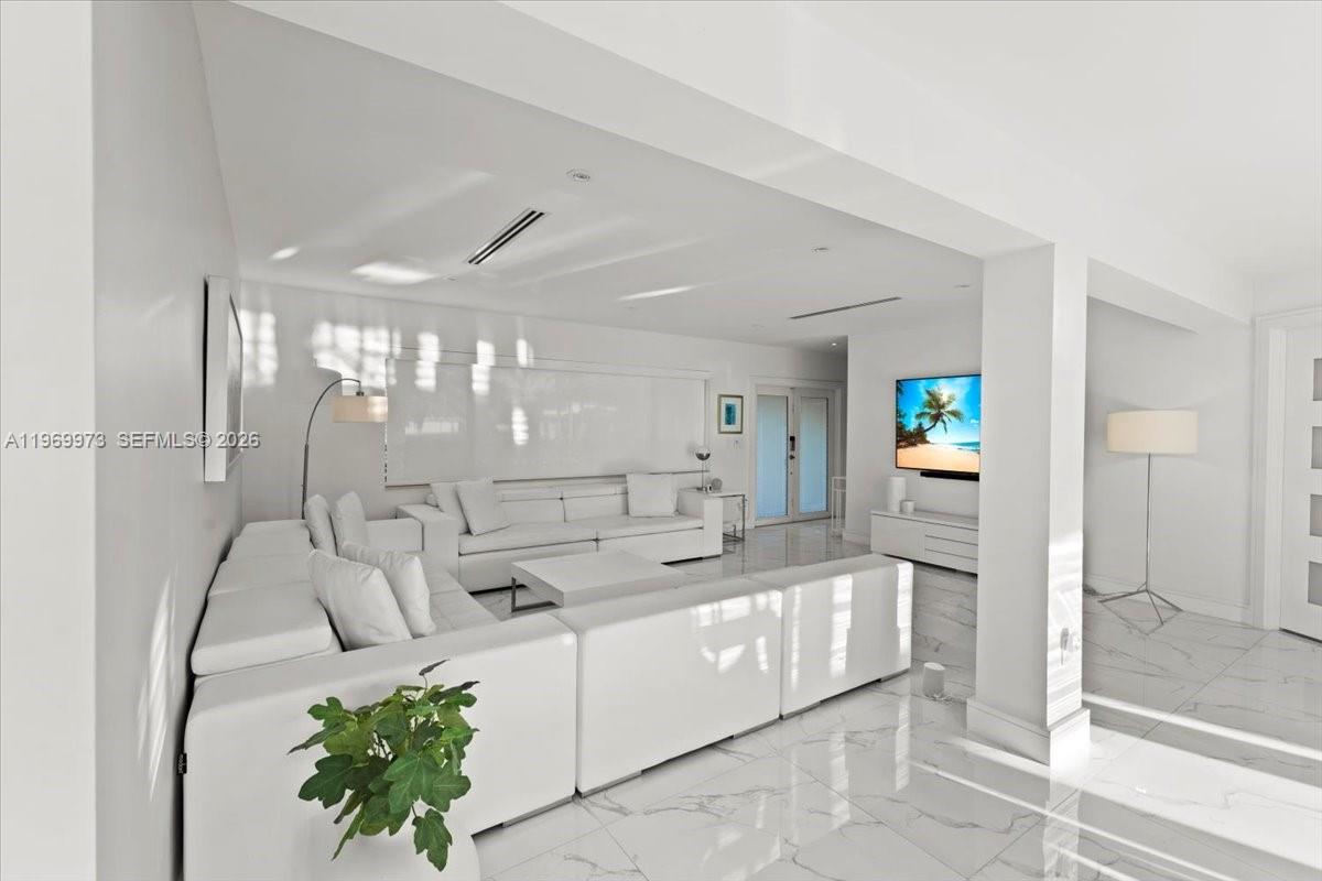 12930 Oleander Rd North Miami, FL 33181