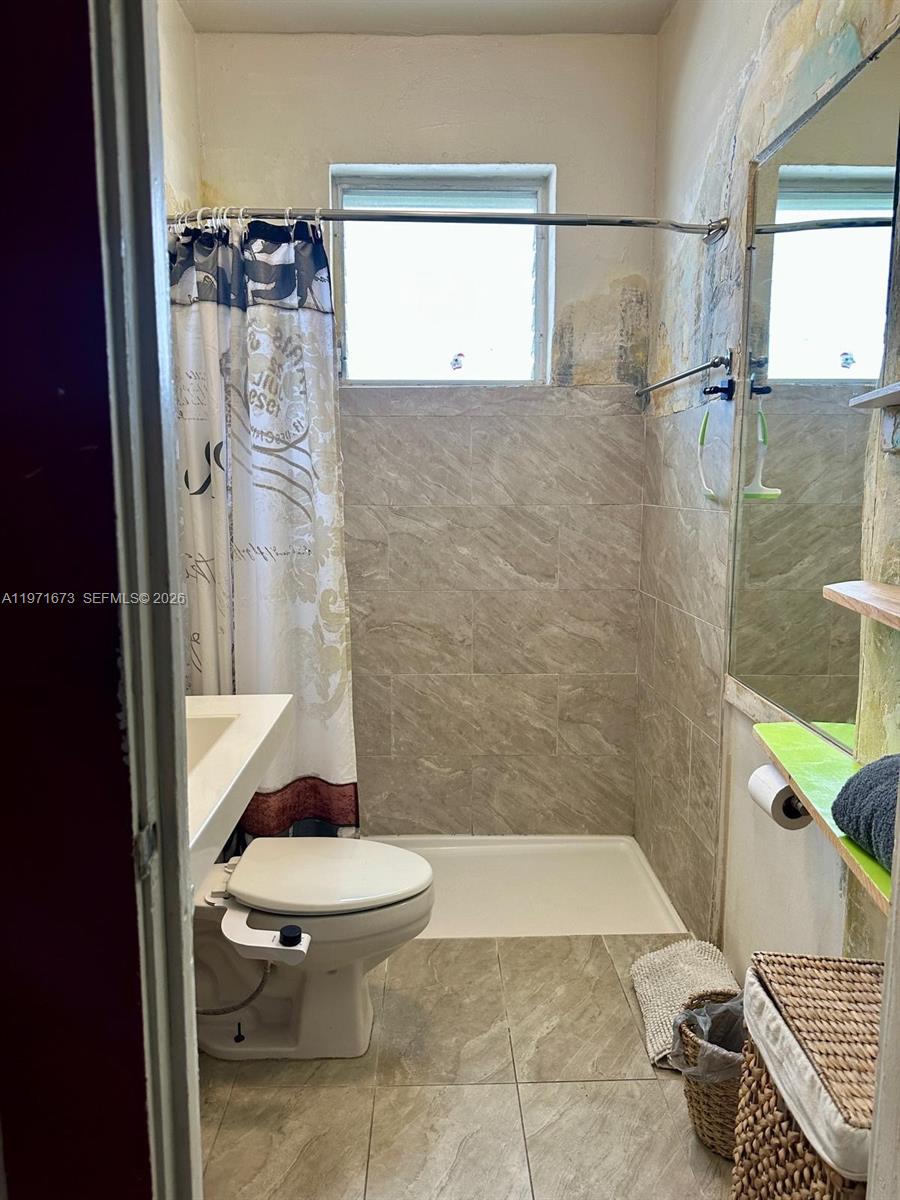 428 SW 9th St #15 Miami, FL 33130