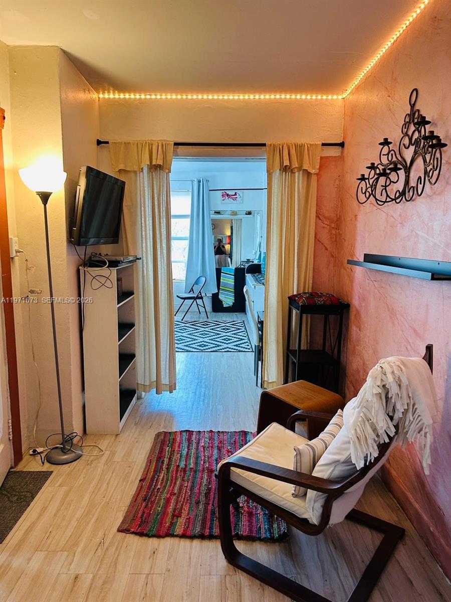 428 SW 9th St #15 Miami, FL 33130