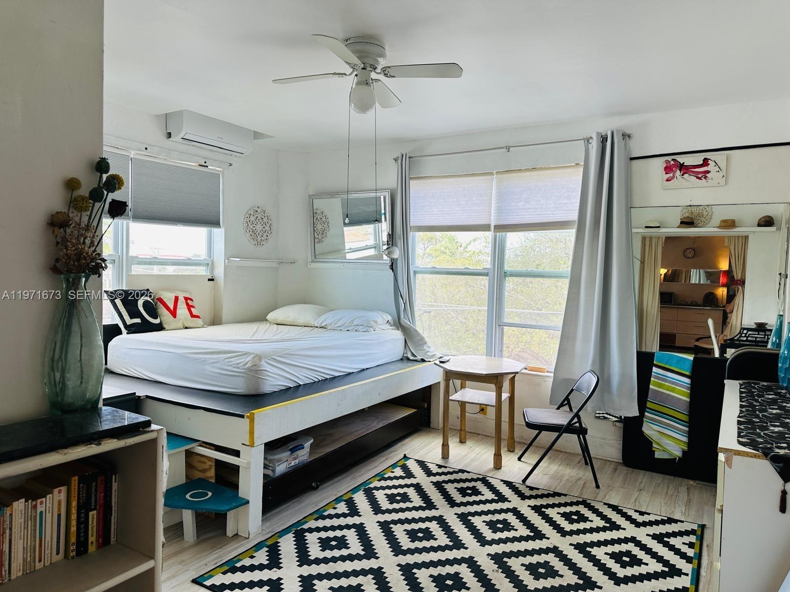 428 SW 9th St #15 Miami, FL 33130