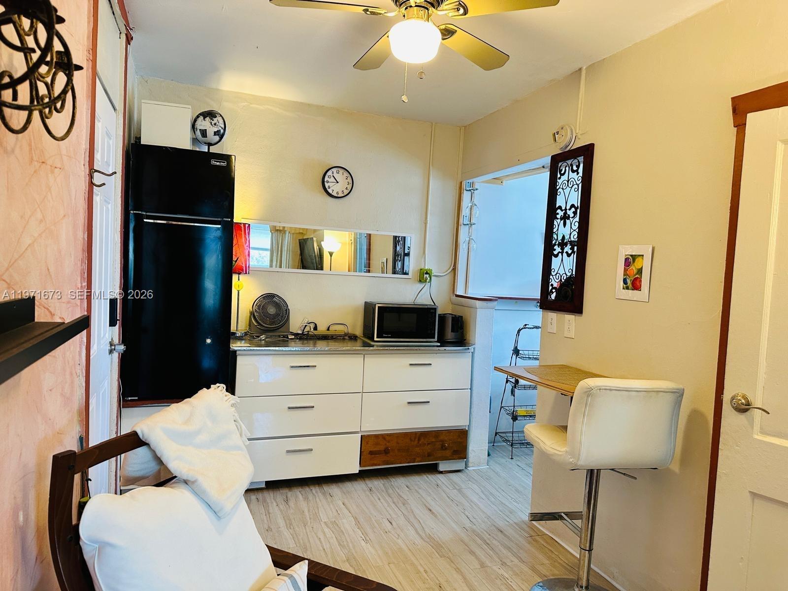 428 SW 9th St #15 Miami, FL 33130