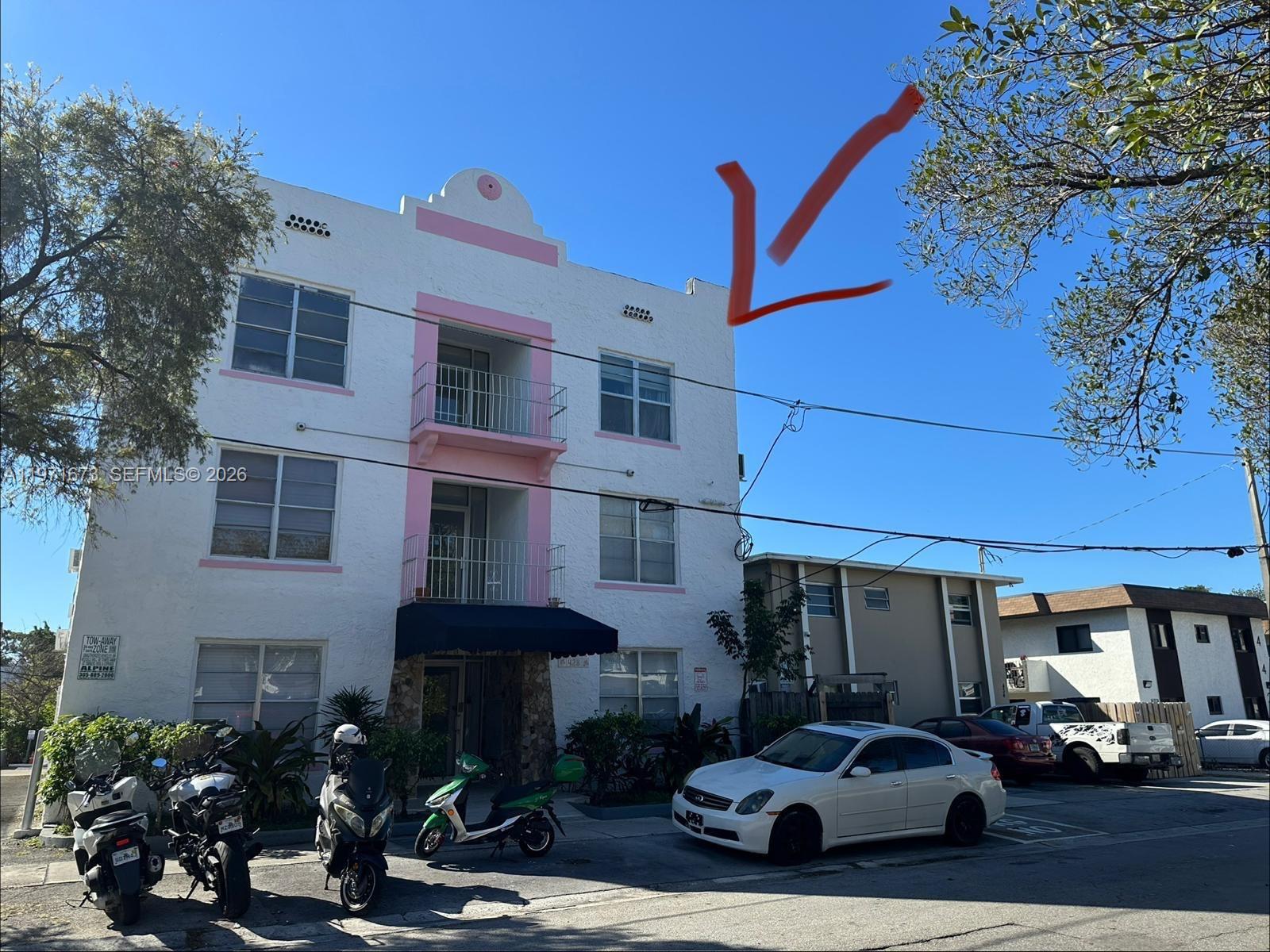 428 SW 9th St #15 Miami, FL 33130