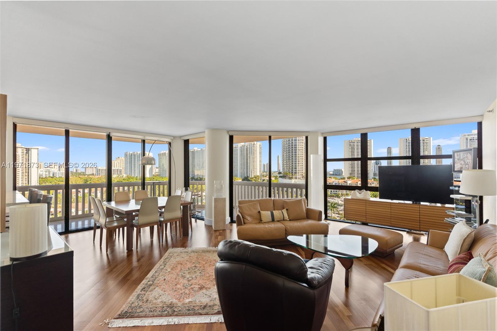 1000 W Island Blvd #1209