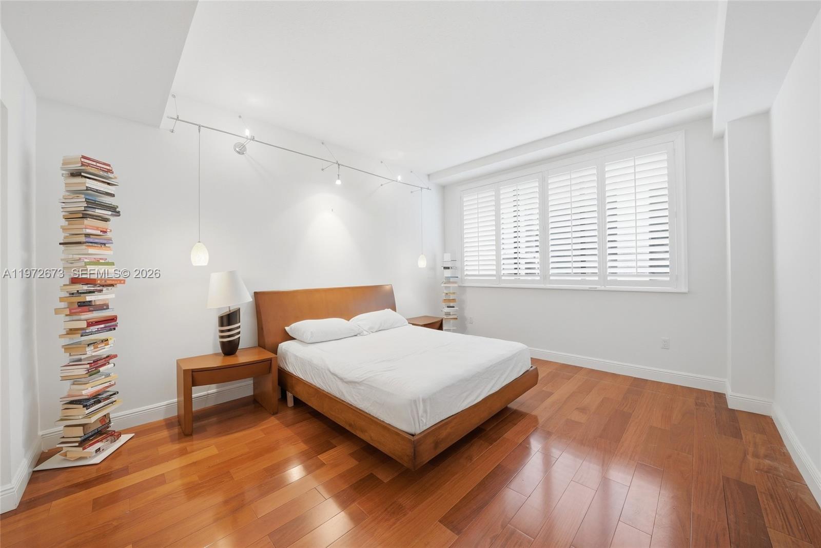 540 Brickell Key Dr #222 Miami, FL 33131