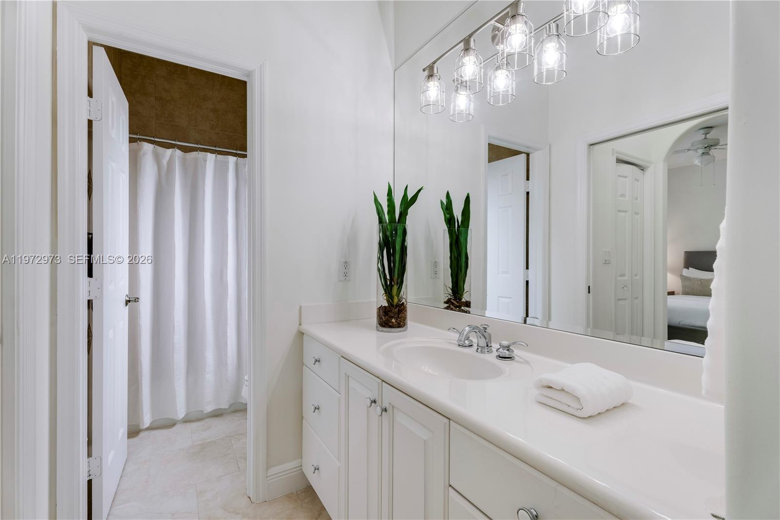 8561 SW 167th Ter Palmetto Bay, FL 33157