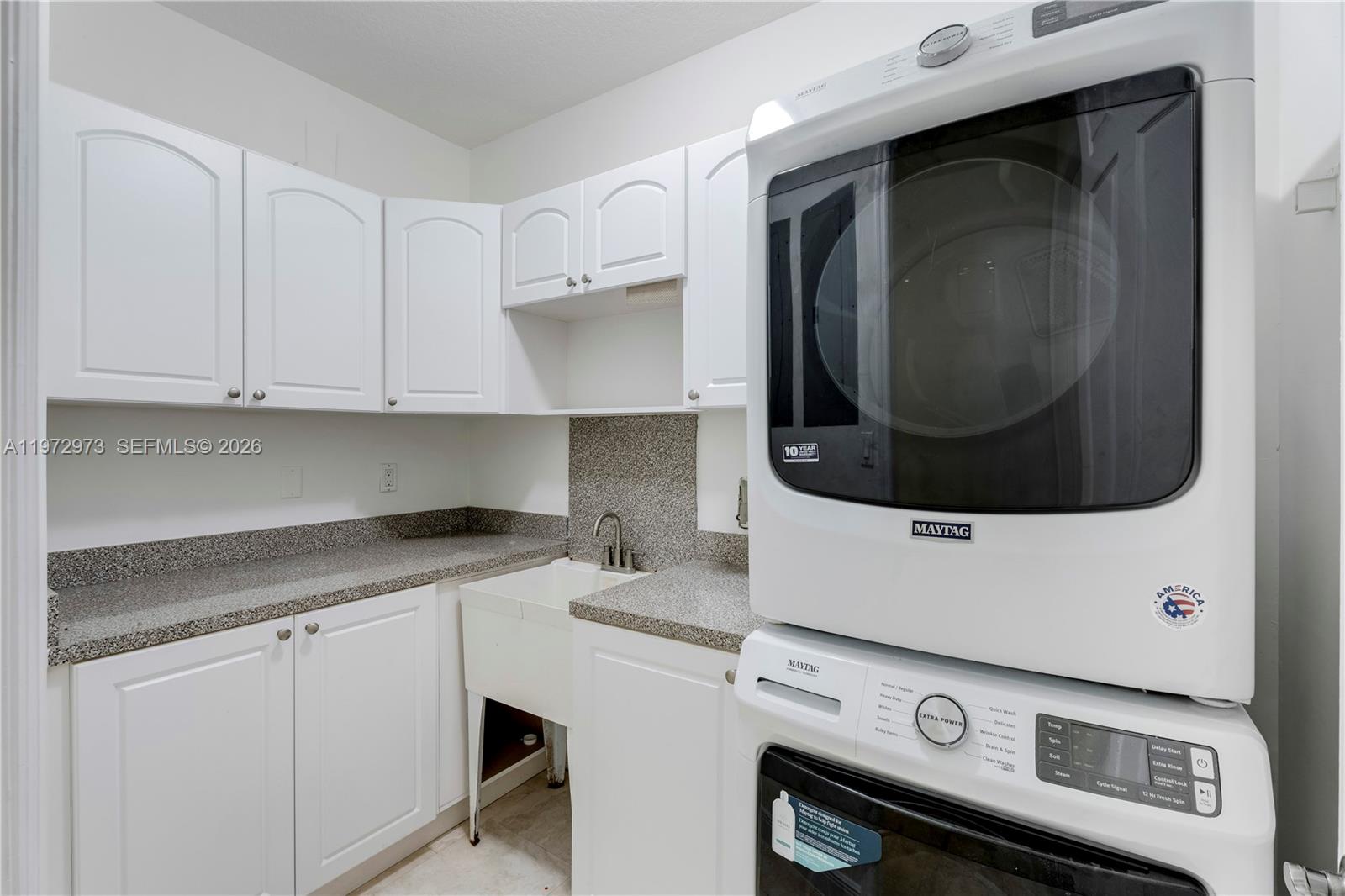 8561 SW 167th Ter Palmetto Bay, FL 33157