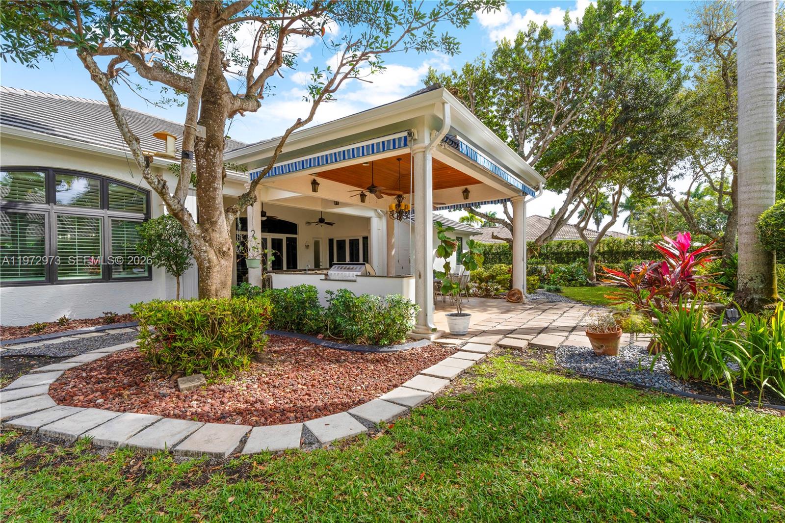 8561 SW 167th Ter Palmetto Bay, FL 33157