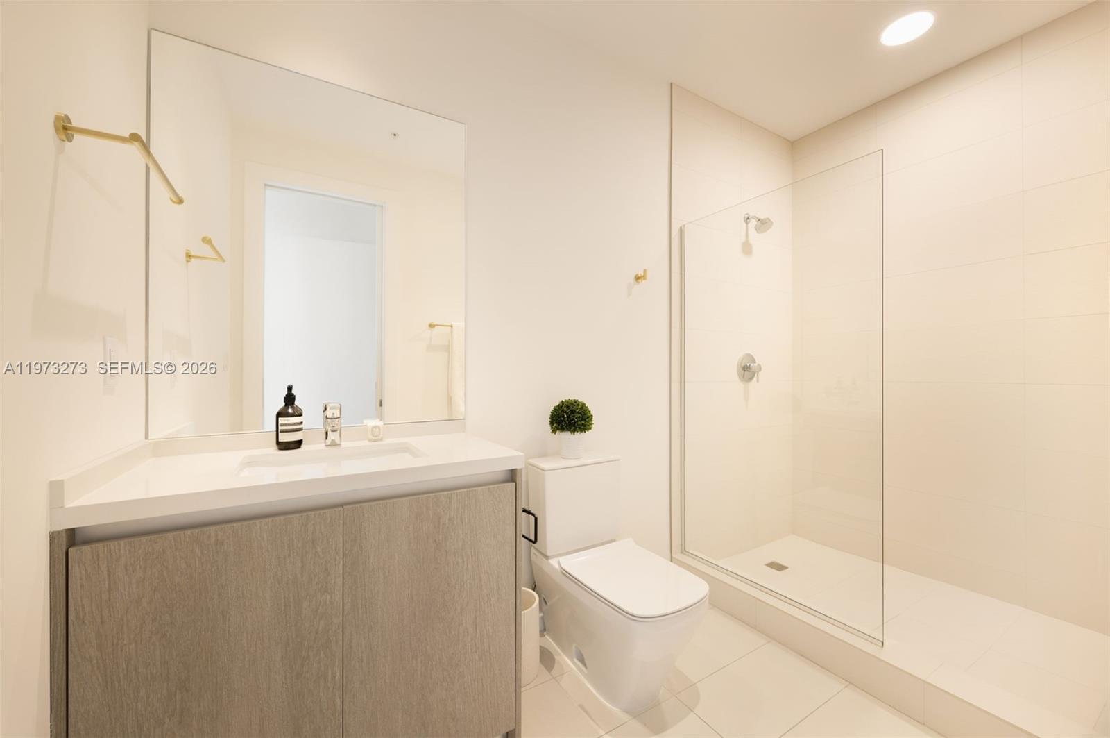 3156 SW 27th Ave #305 Coconut Grove, FL 33133