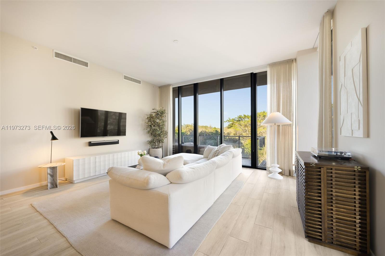 3156 SW 27th Ave #305 Coconut Grove, FL 33133