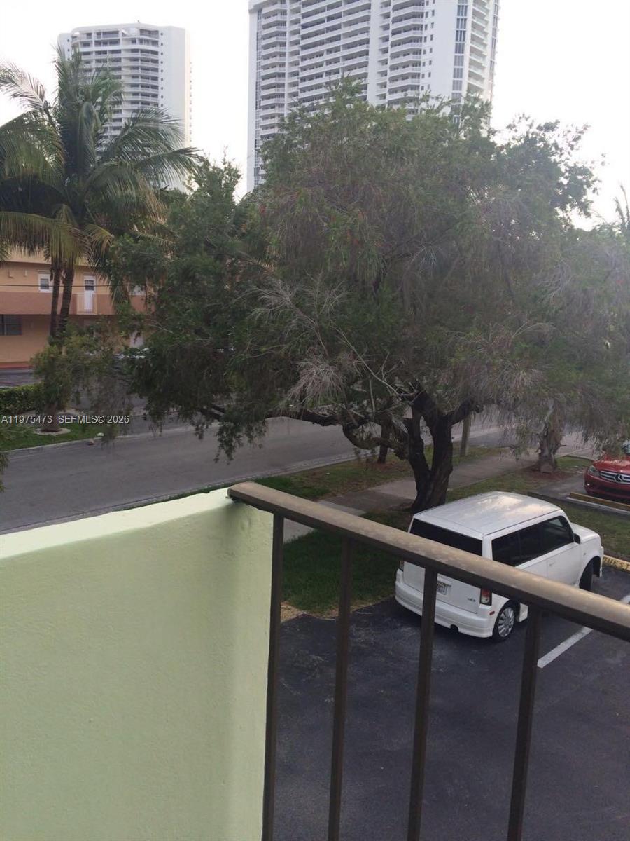 3642 NE 171st St #208 North Miami Beach, FL 33160