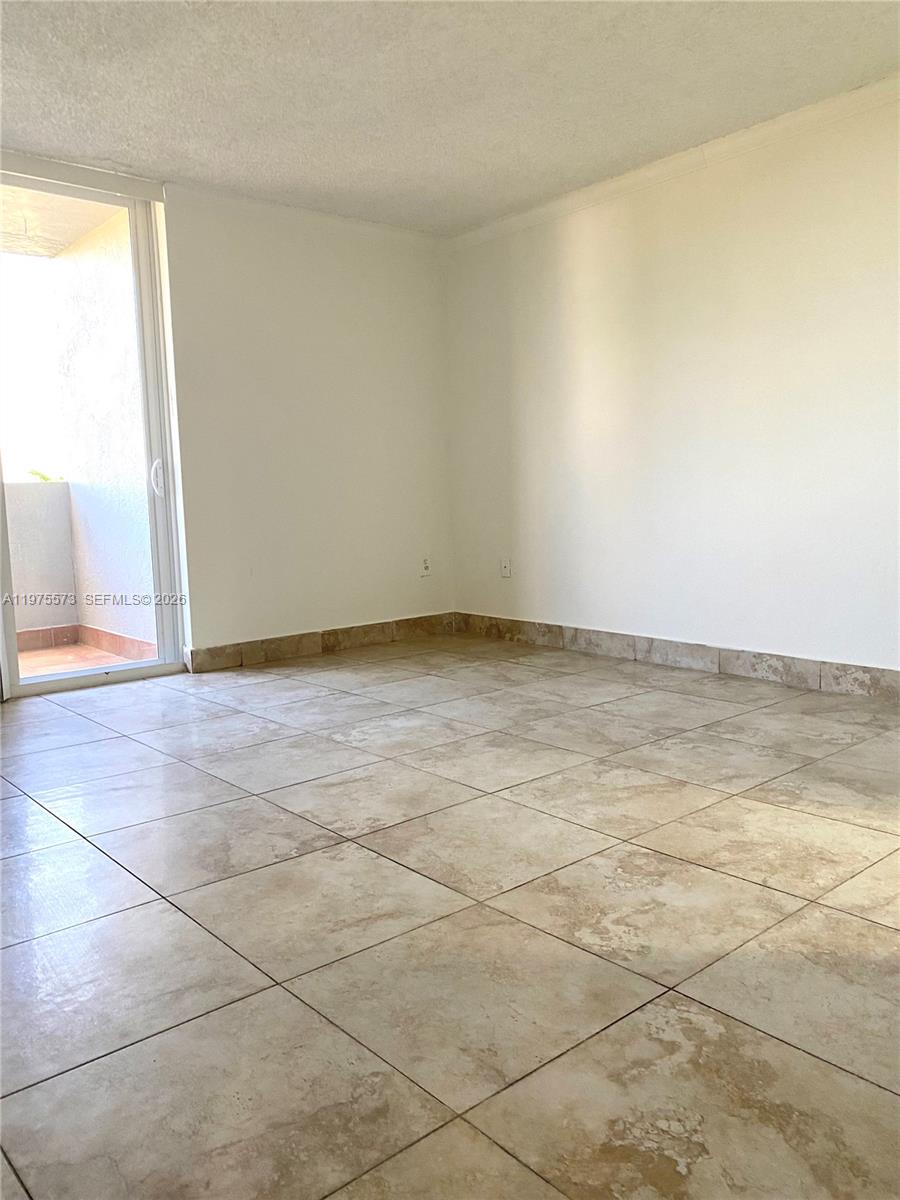 10090 NW 80th Ct #1553 Hialeah Gardens, FL 33016