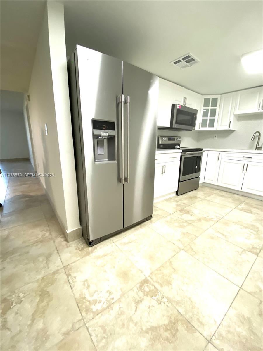 10090 NW 80th Ct #1553 Hialeah Gardens, FL 33016