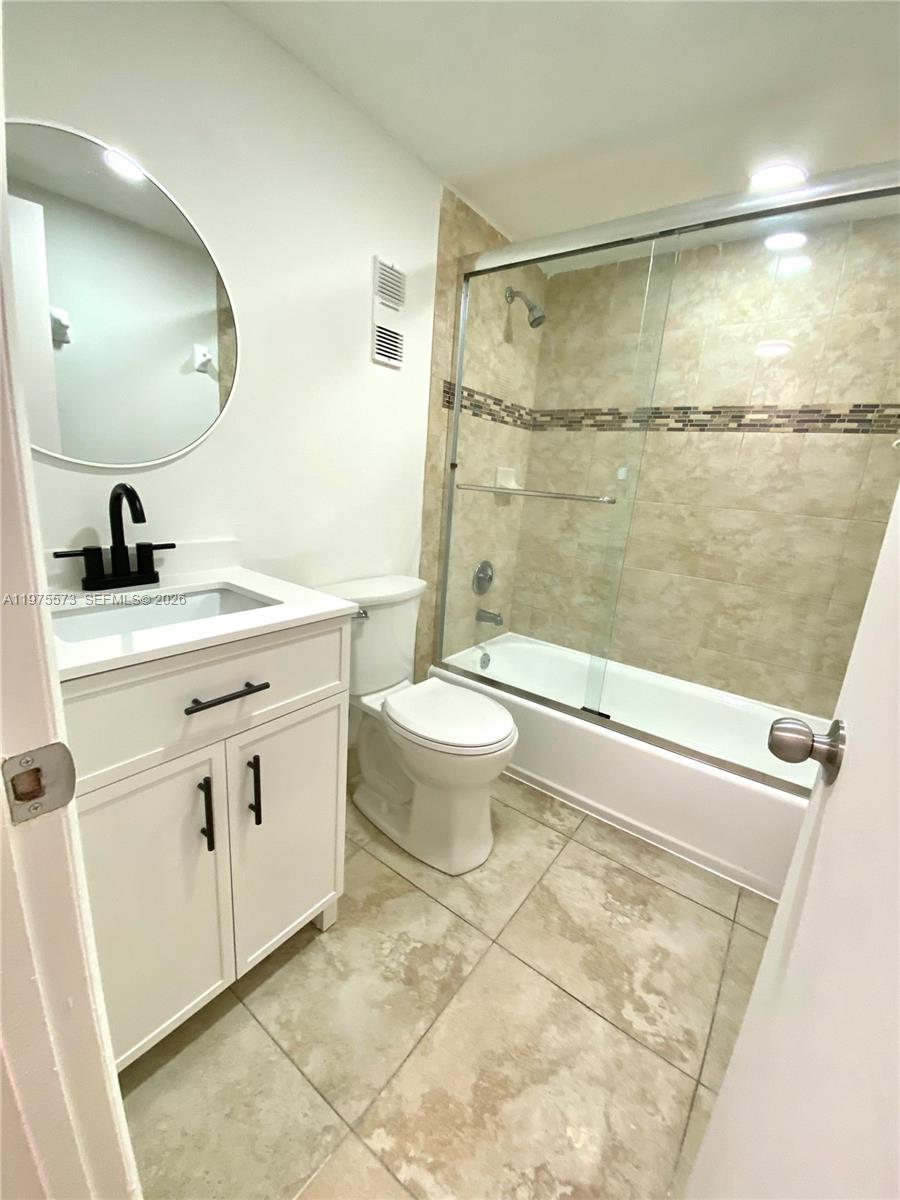 10090 NW 80th Ct #1553 Hialeah Gardens, FL 33016