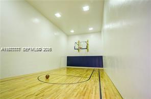 5555 Collins Ave #15W Miami Beach, FL 33140