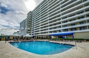 5555 Collins Ave #15W Miami Beach, FL 33140