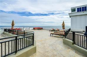 5555 Collins Ave #15W Miami Beach, FL 33140