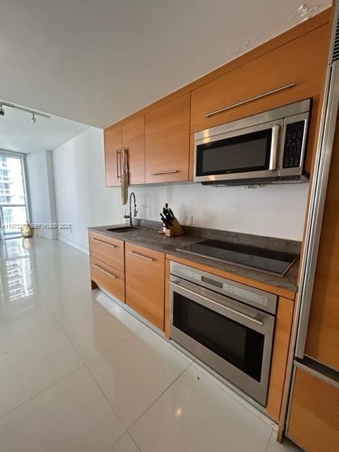 495 Brickell Ave #4306