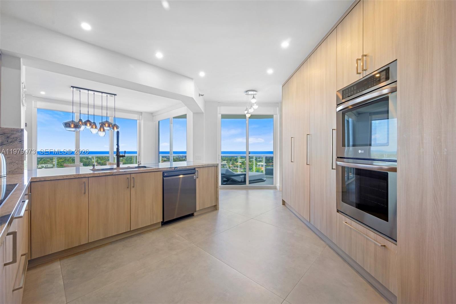 image One Island Place II13