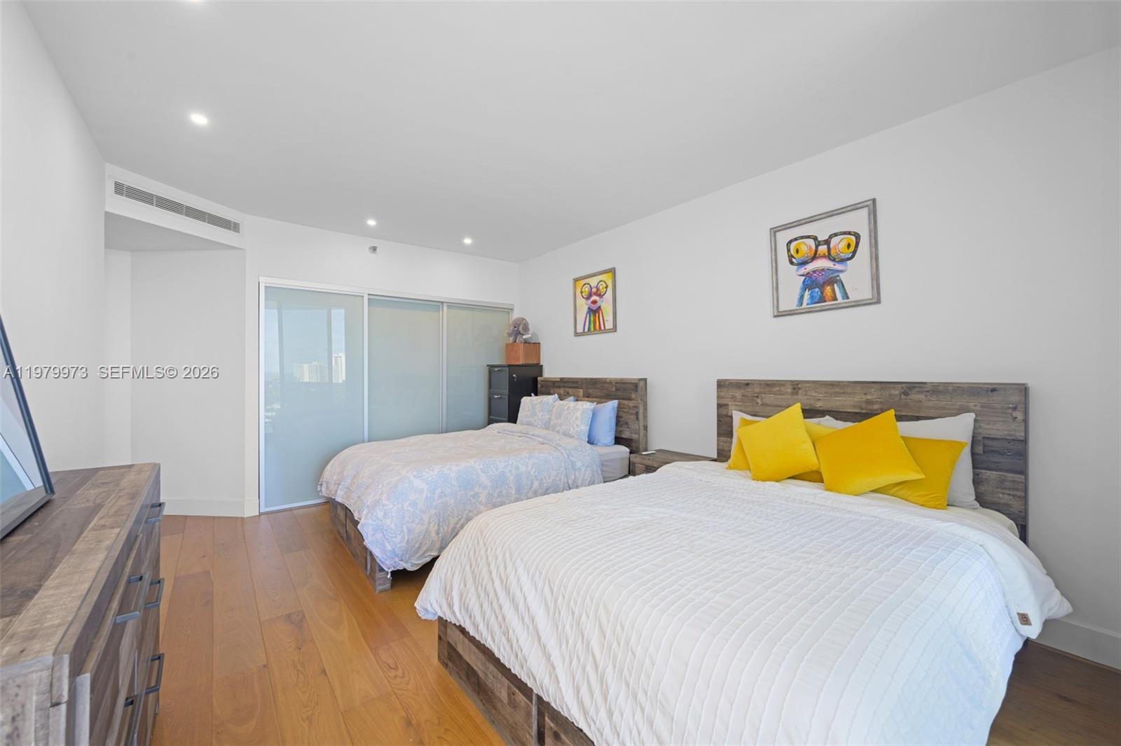 image One Island Place II24