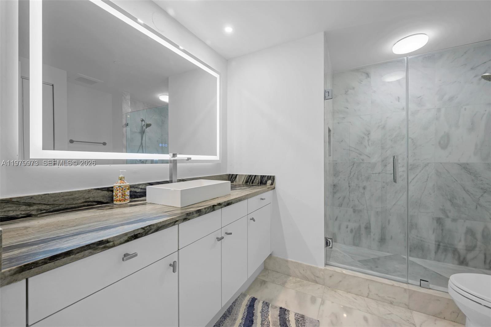 image One Island Place II25