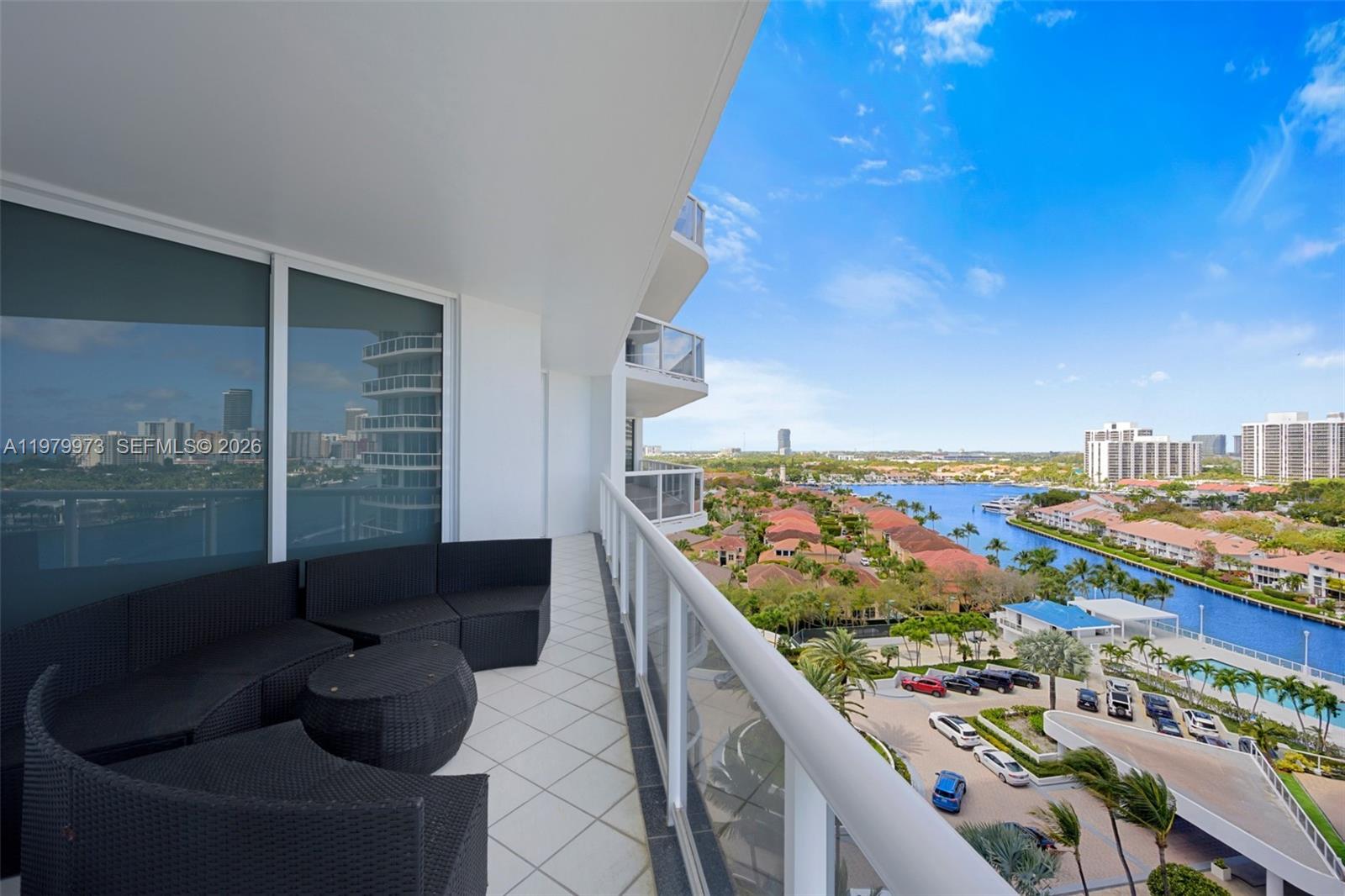 image One Island Place II28