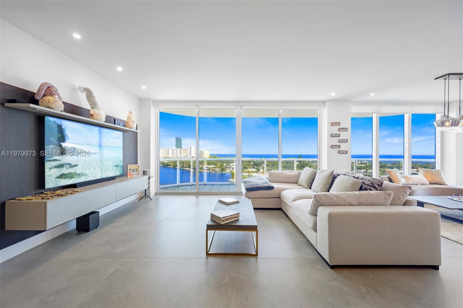 image One Island Place II6