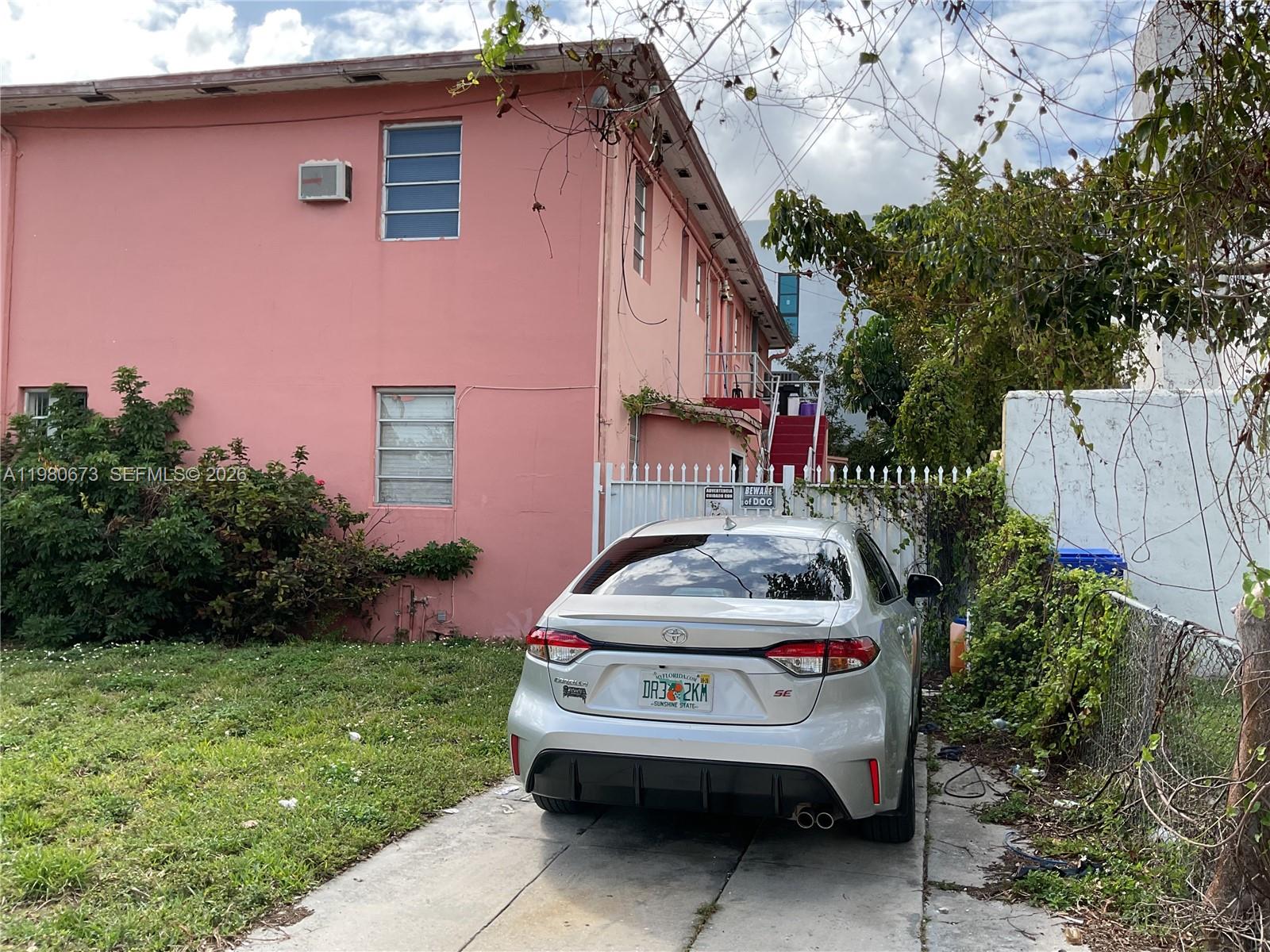 2101 SW 6th St Miami, FL 33135