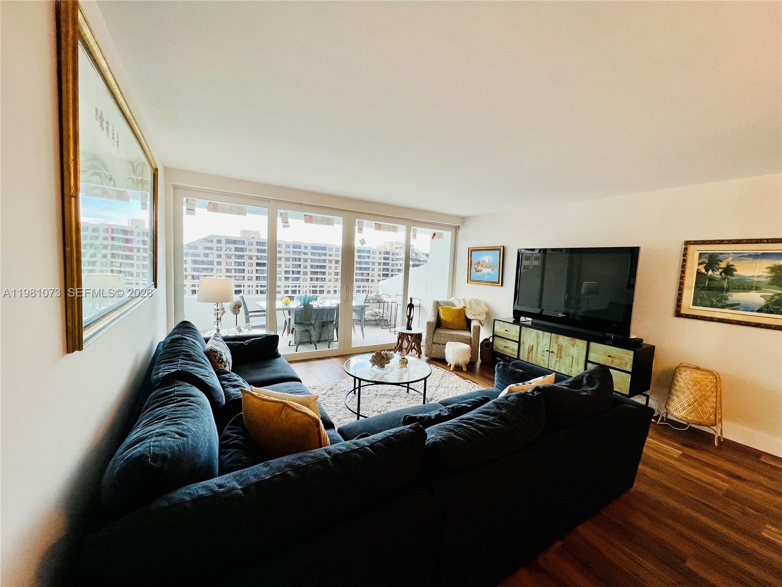 image Commodore Club South8