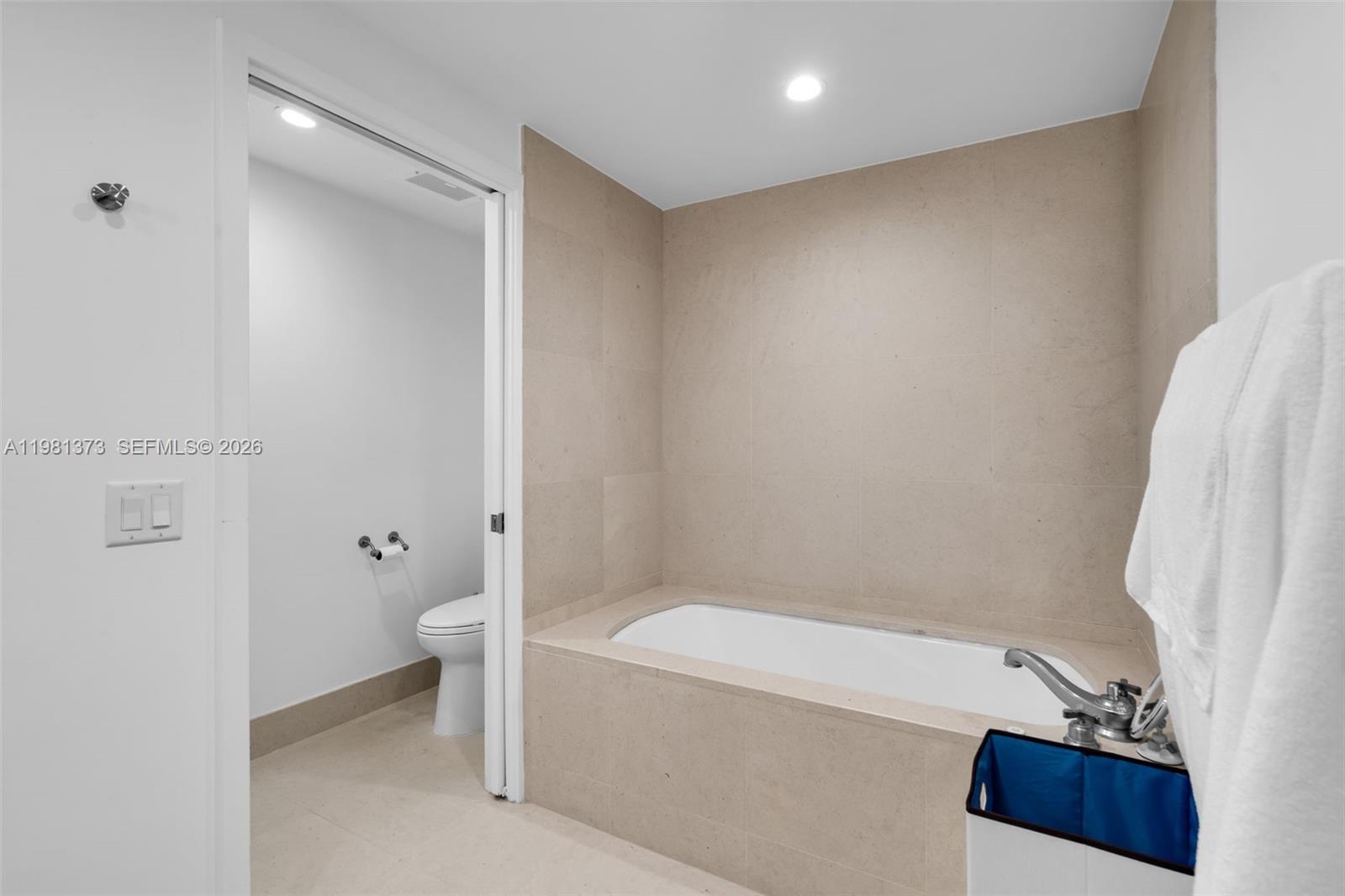 6899 Collins Ave #1602 Miami Beach, FL 33141